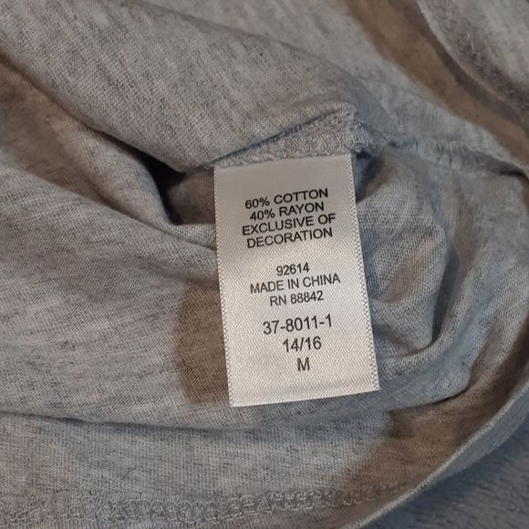 Roaman's Heather Gray "But first, lipstick!" Metallic Slogan T-shirt 14/16 NWOT - Picture 6 of 6